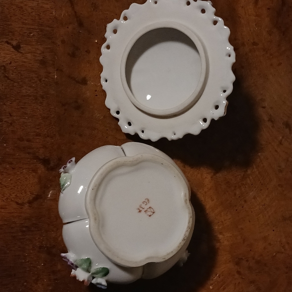 Lenwile Ardalt Trinket Box - Picture 10 of 12